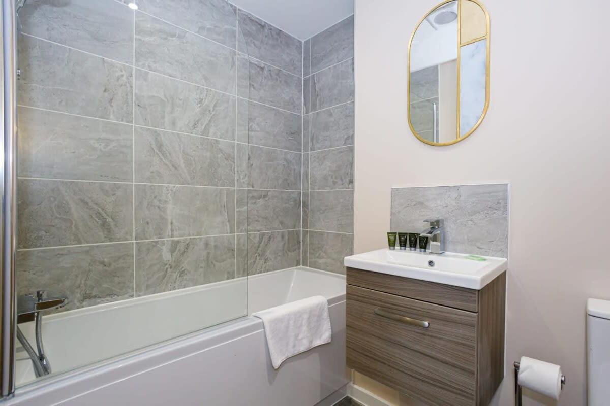 Fantastic Modern 2 Bedroom Apartment, Manchester Zewnętrze zdjęcie